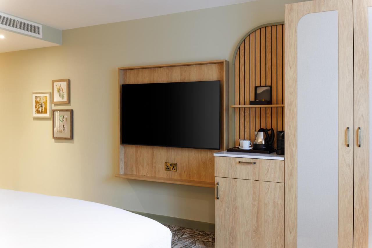 Doubletree By Hilton Bristol North Hotel Almondsbury Bagian luar foto