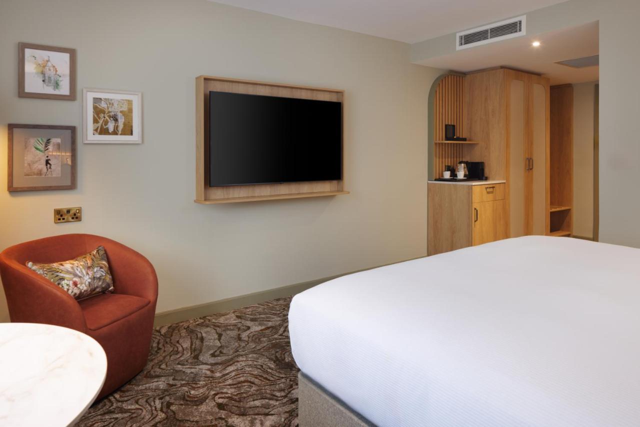 Doubletree By Hilton Bristol North Hotel Almondsbury Bagian luar foto