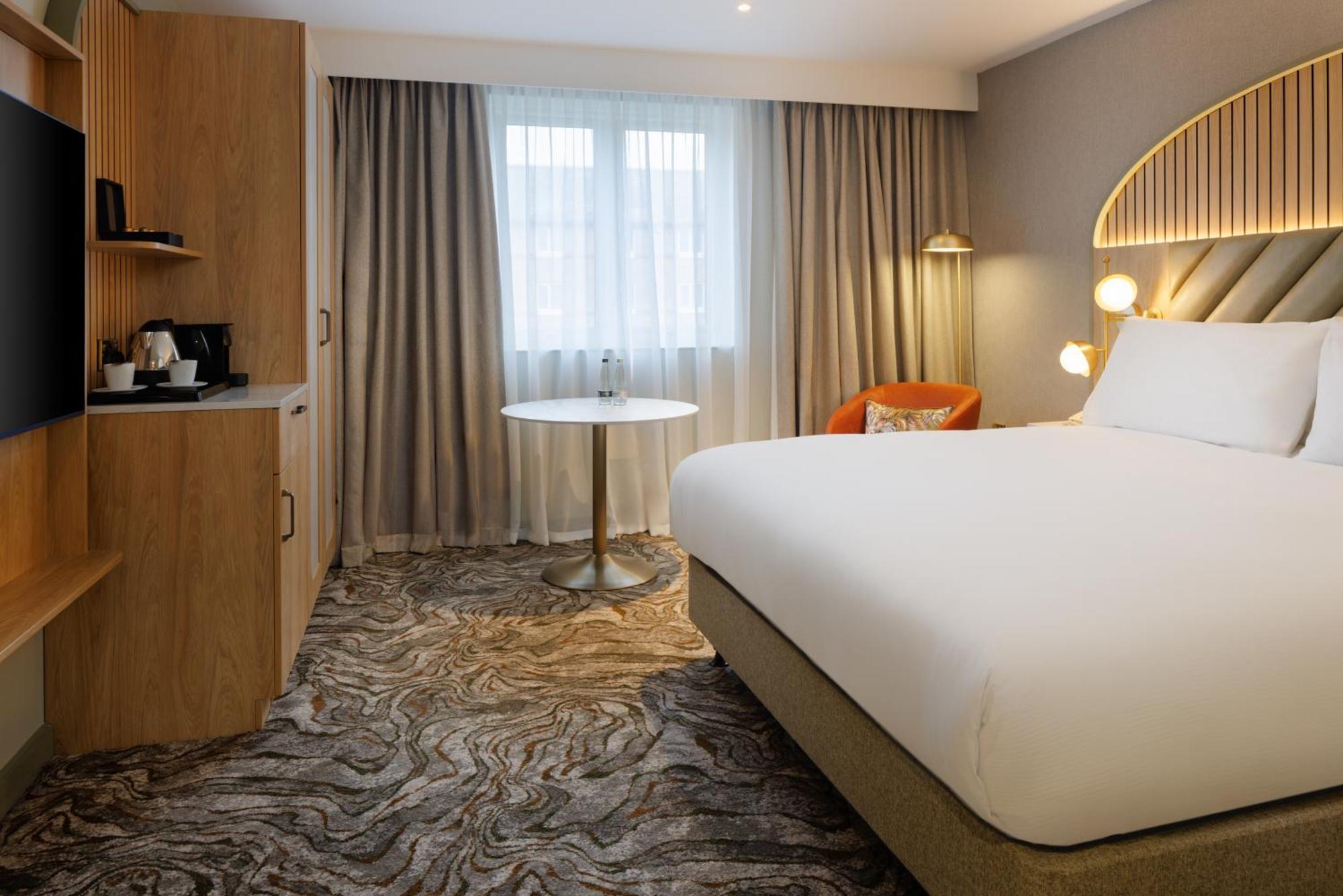 Doubletree By Hilton Bristol North Hotel Almondsbury Bagian luar foto