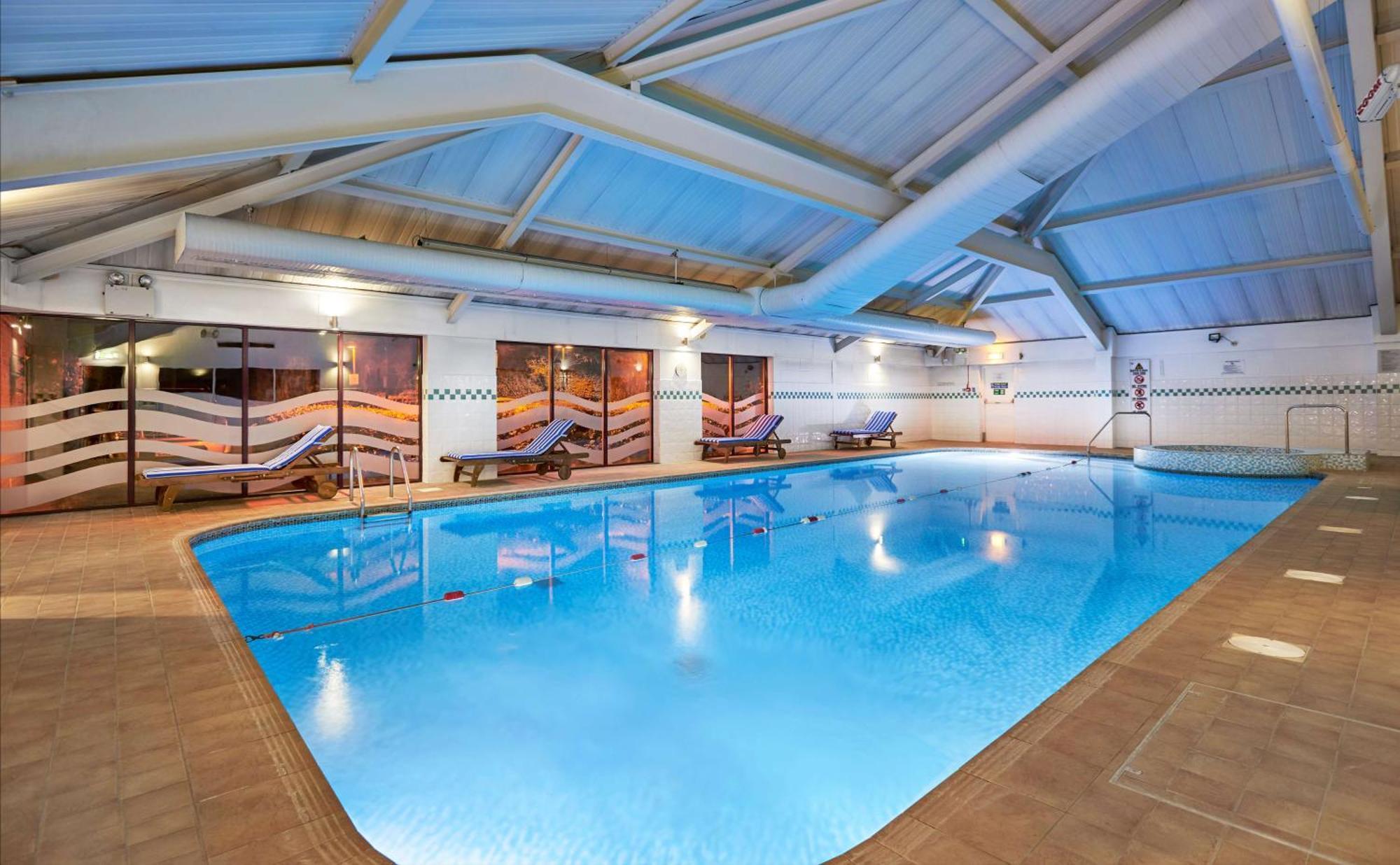 Doubletree By Hilton Bristol North Hotel Almondsbury Bagian luar foto